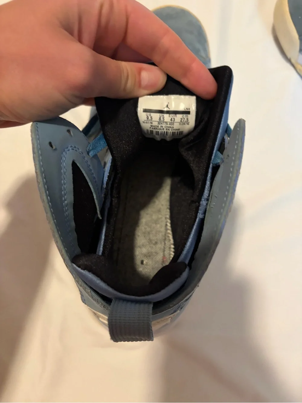 Air Jordan 7 Retro Suede Pantone Blue/White/Sail Sneakers size 9.5 Men’s Jordans